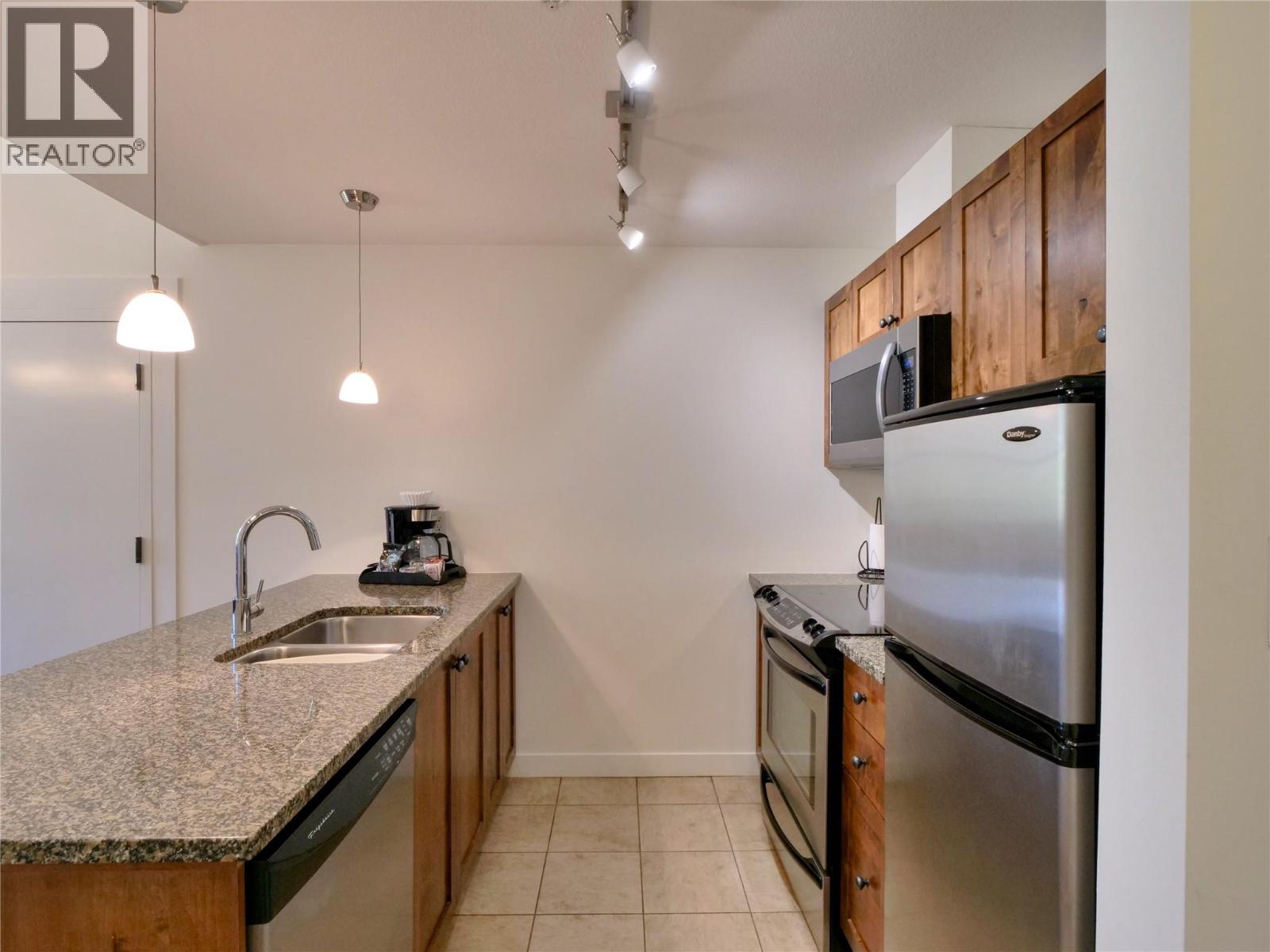 #334 4200 LAKESHORE Drive - 12