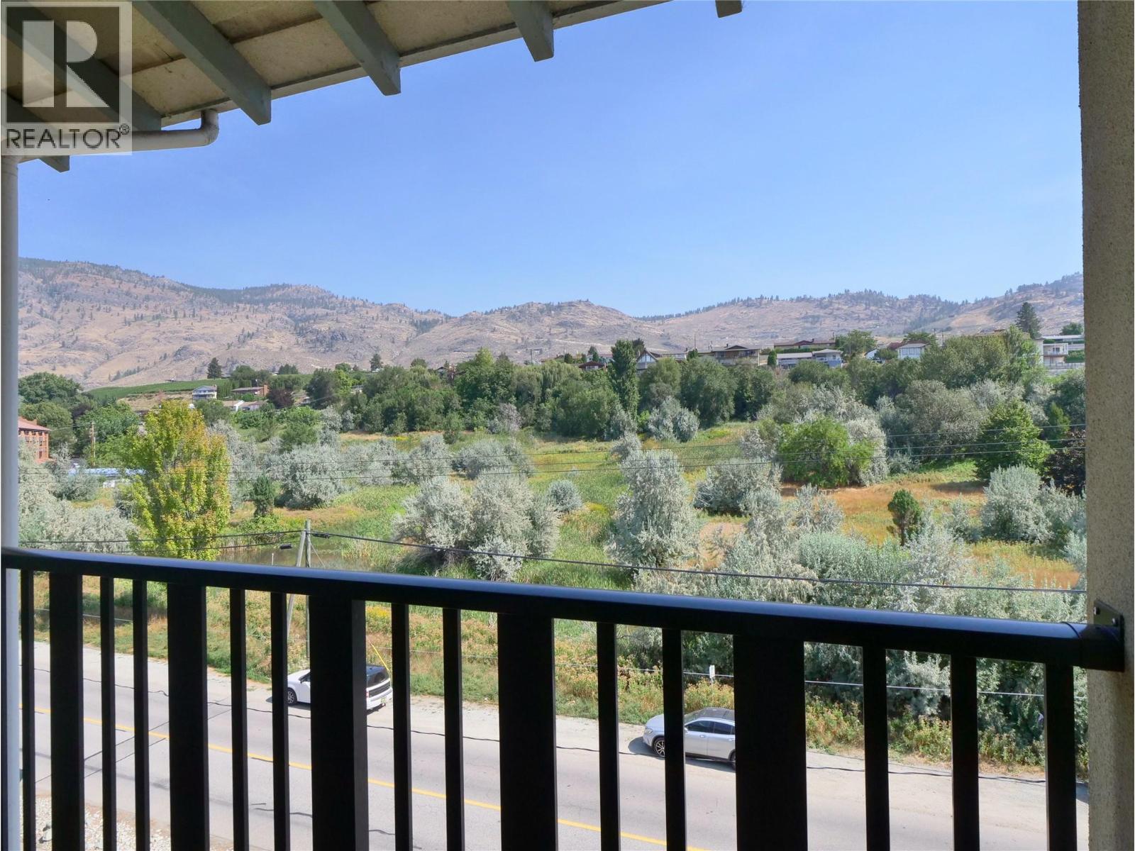 #334 4200 LAKESHORE Drive - 17