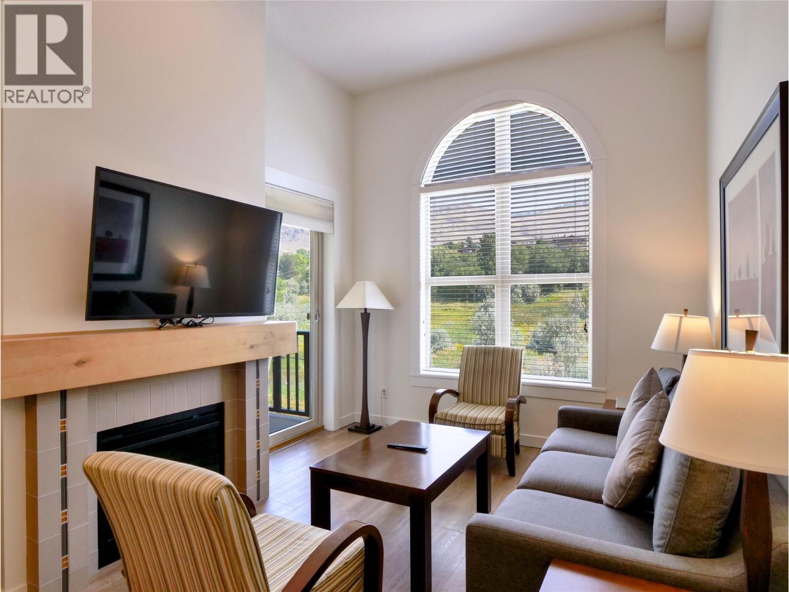 #334 4200 LAKESHORE Drive - 10