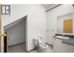 218a Broadway Street W, Nakusp, BC V0G1R0 Photo 20