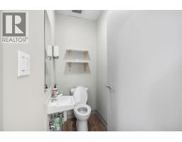 218a Broadway Street W, Nakusp, BC V0G1R0 Photo 35