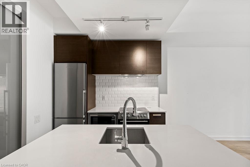 #206 57 ST JOSEPH Street - 18
