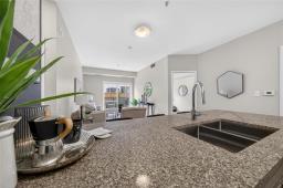 112 50 Philip Lee Drive, Winnipeg, MB R3W0P7 Photo 7