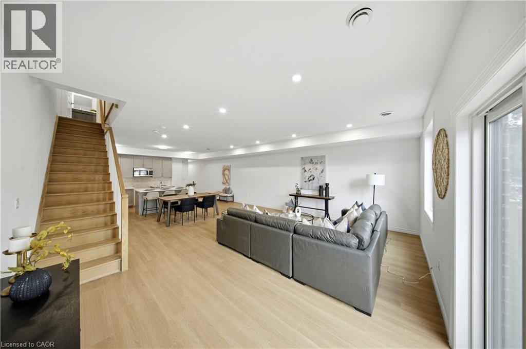 #12 2 SLESSOR Boulevard - Image 15