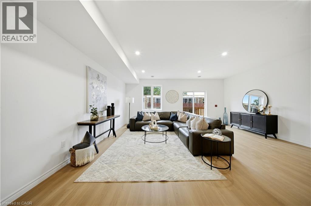 #12 2 SLESSOR Boulevard - Image 14