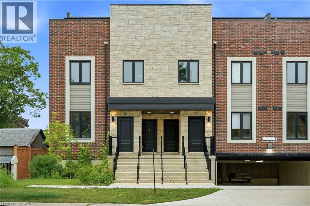 #12 2 SLESSOR Boulevard - 43
