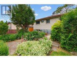41 Strathavon Drive, Toronto, ON M9V2H4 Photo 31