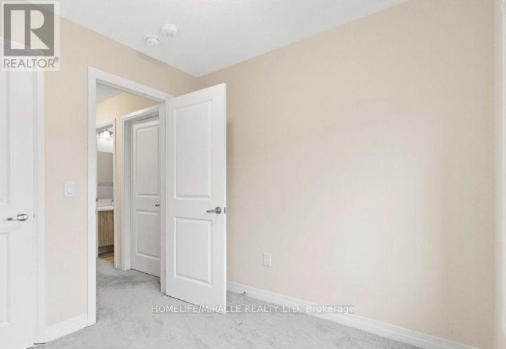 #109 585 COLBORNE STREET E - 21