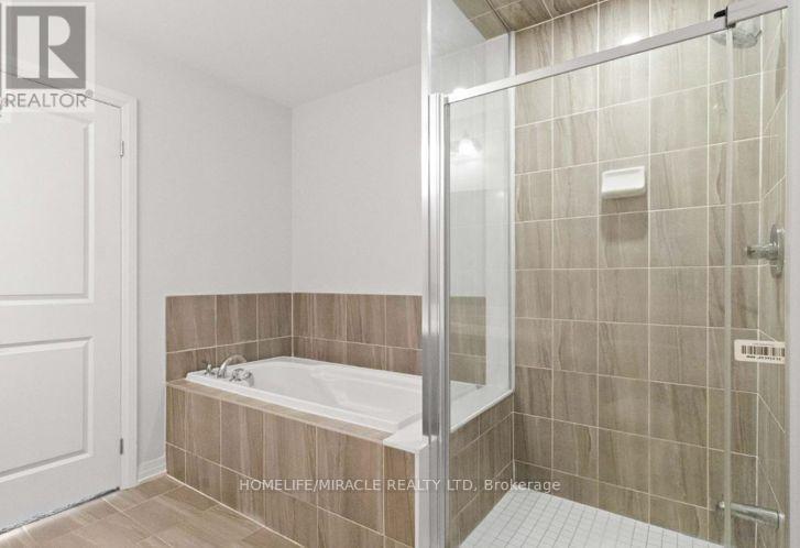 #109 585 COLBORNE STREET E - Image 19