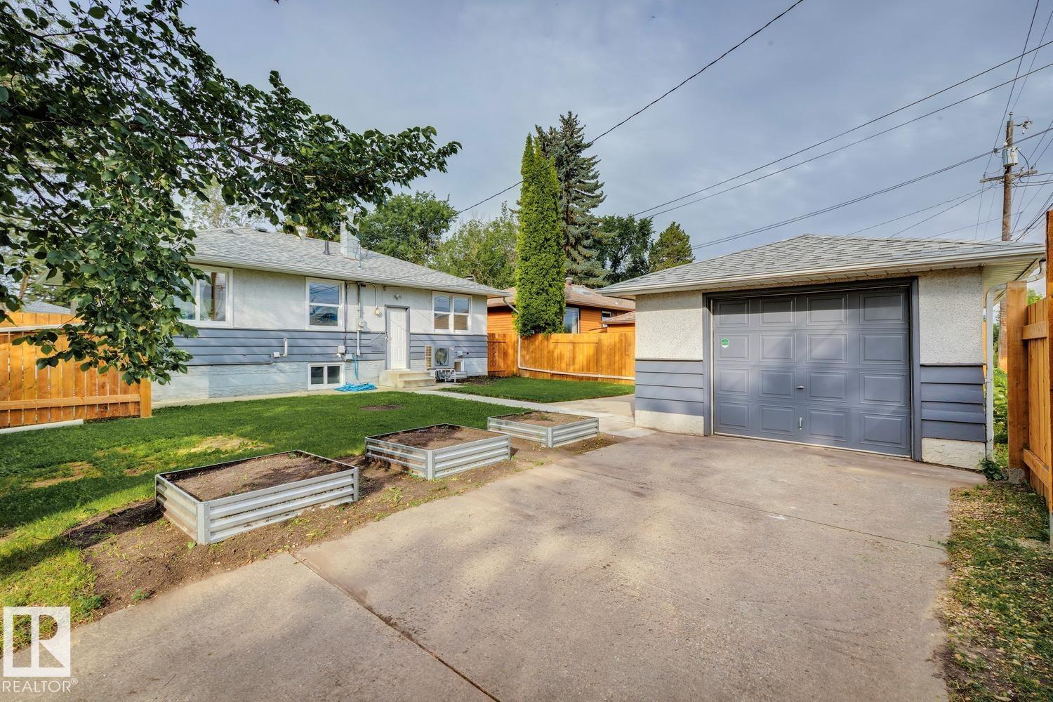 8202 93A Av NW NW photo 5 — MLS® E4501639