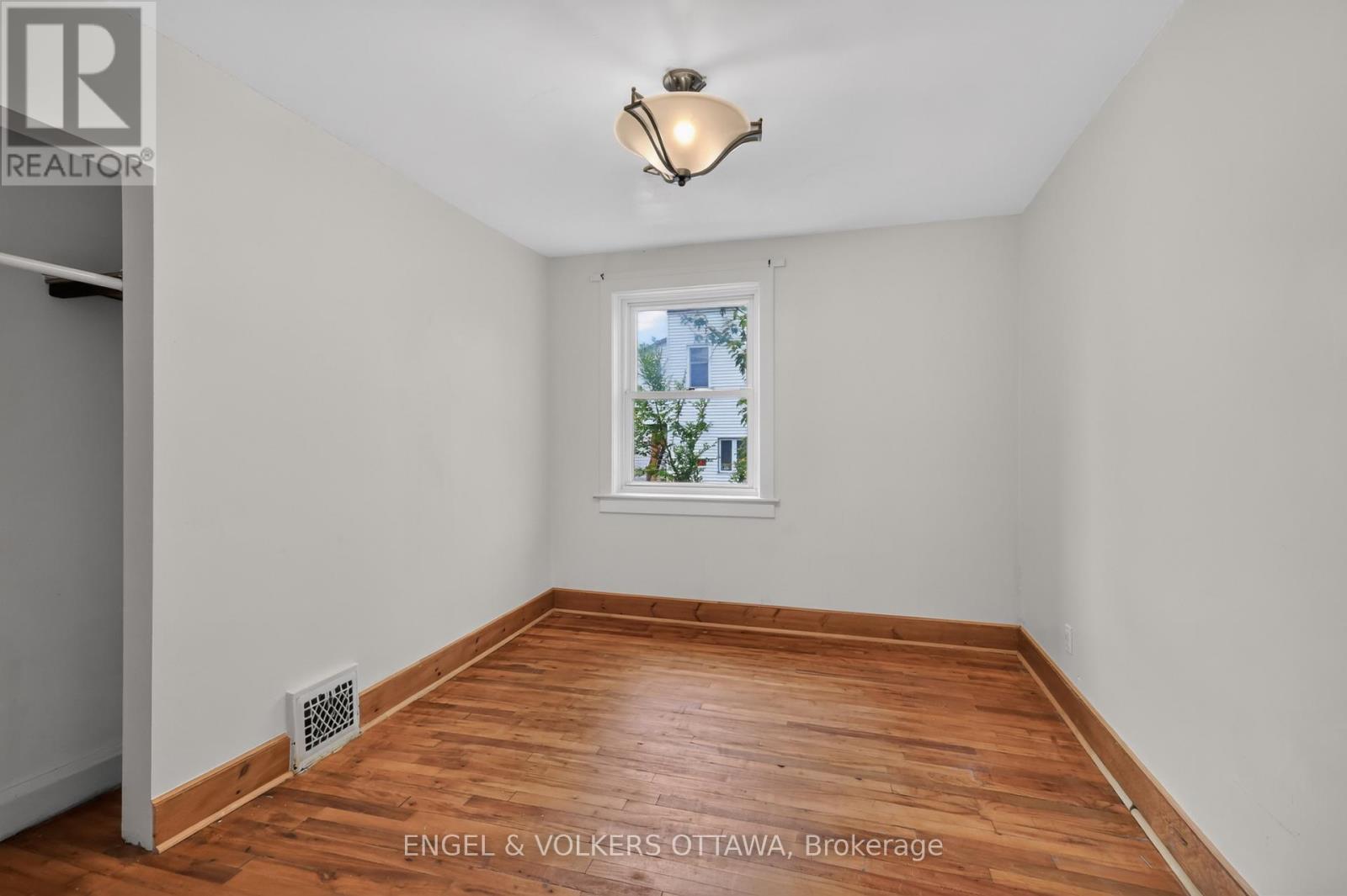 267 GRANVILLE STREET - 12
