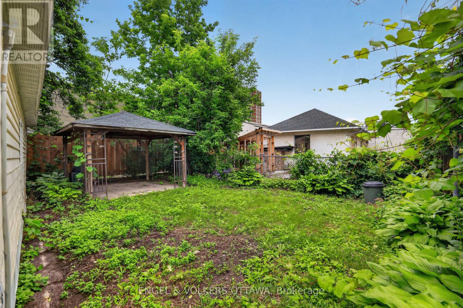 267 GRANVILLE STREET - Image 36