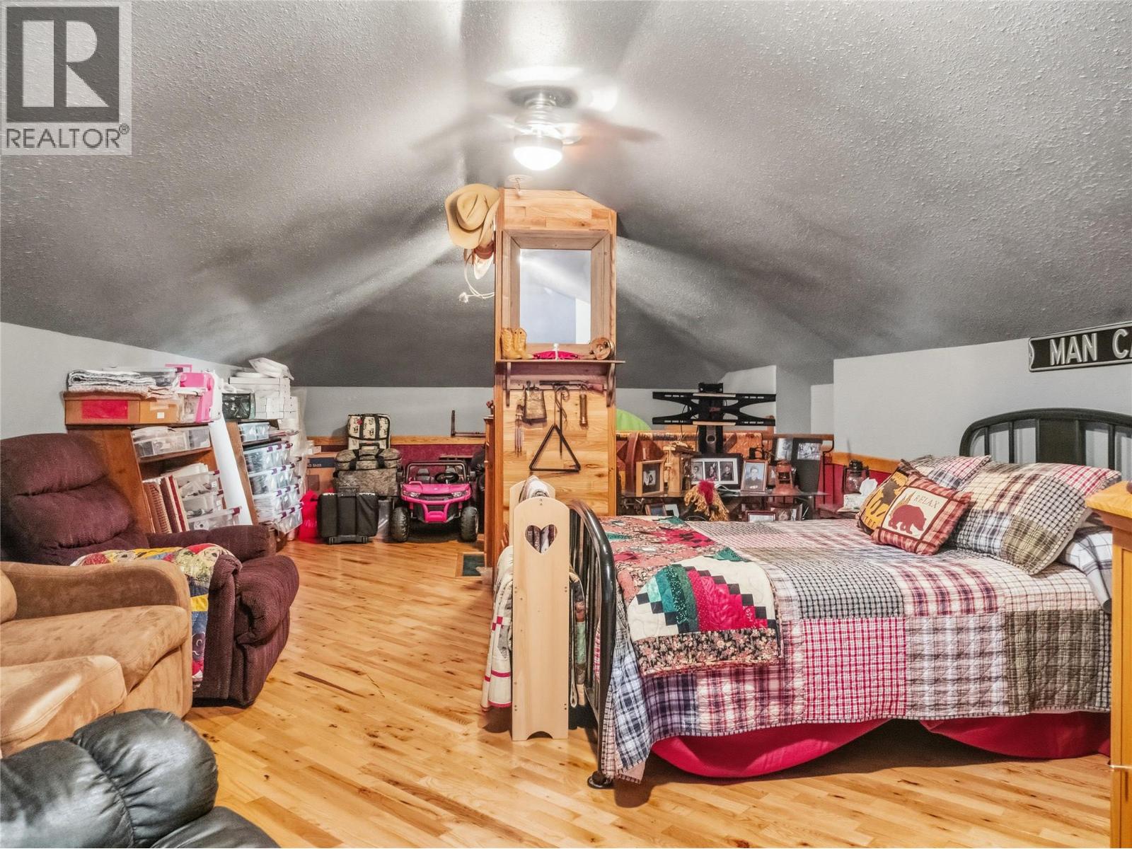4707 51 Street - 41