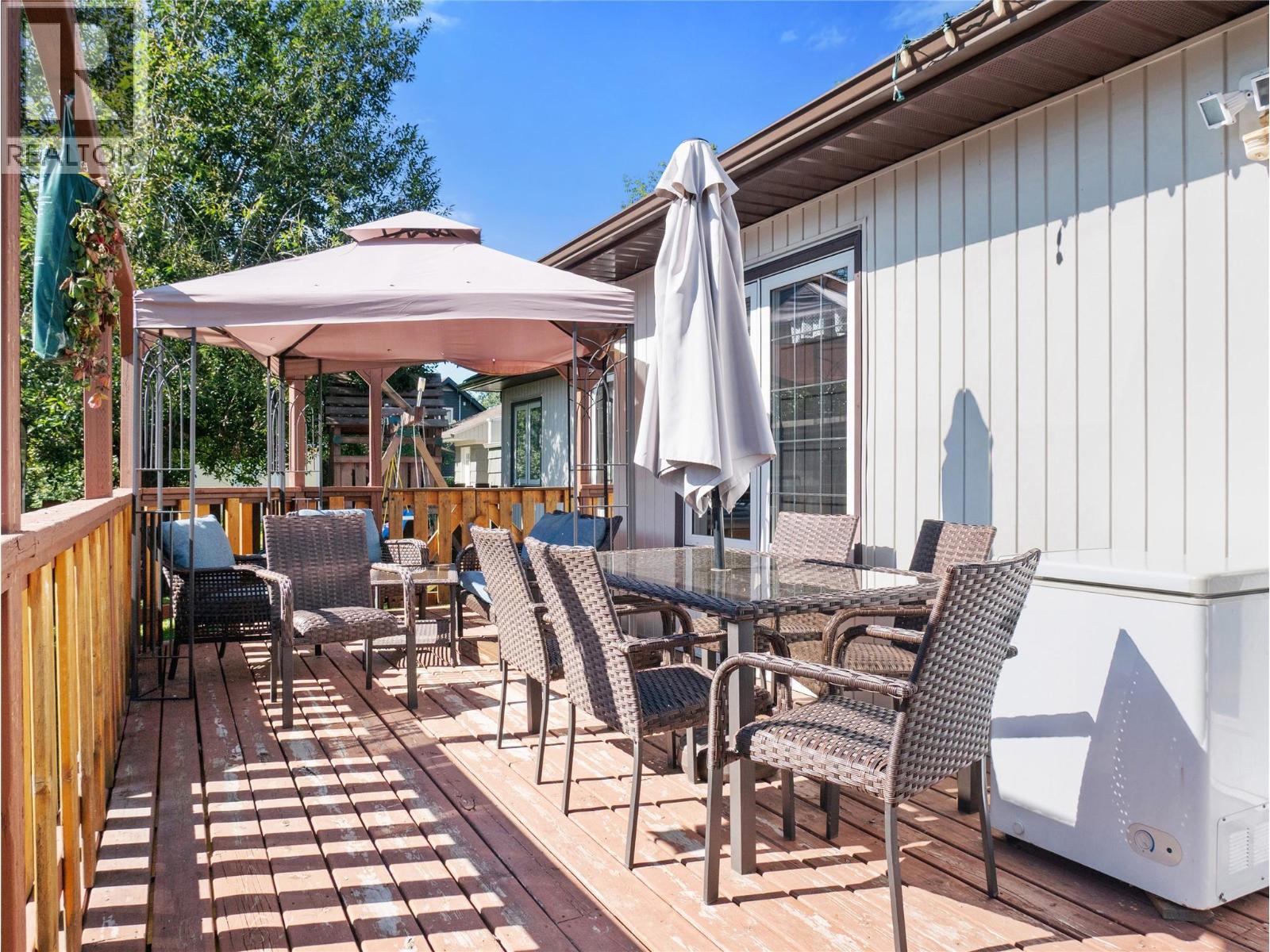 4707 51 Street - 48
