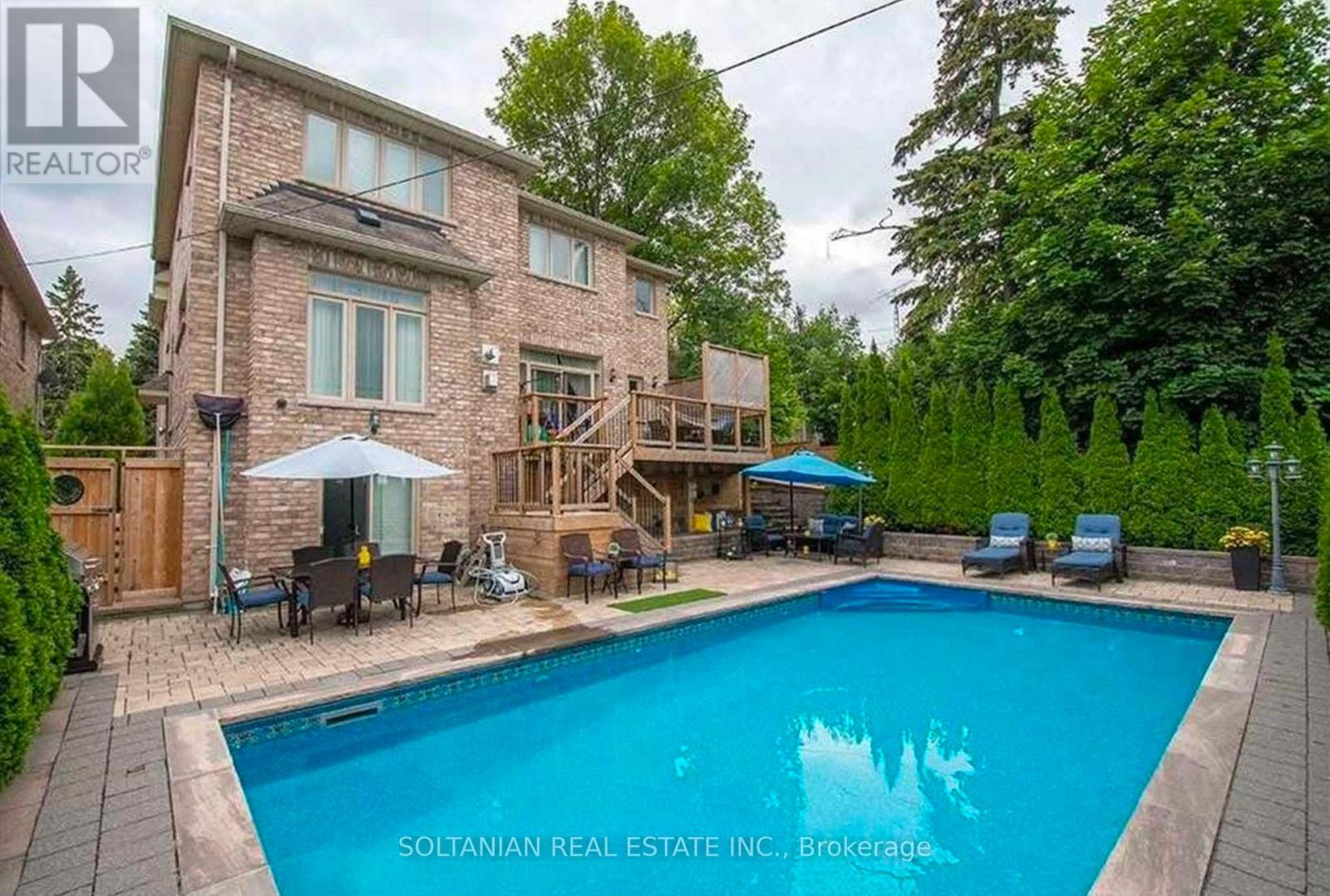 90 GRANDVIEW AVENUE - Image 20