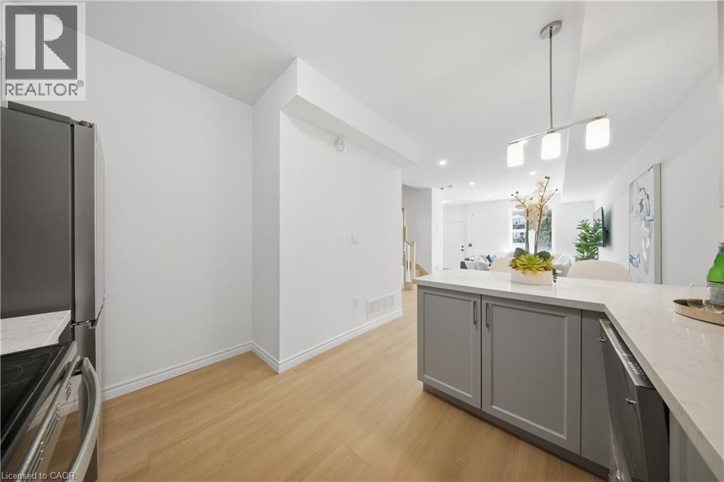 #10 2 SLESSOR Boulevard - Image 19
