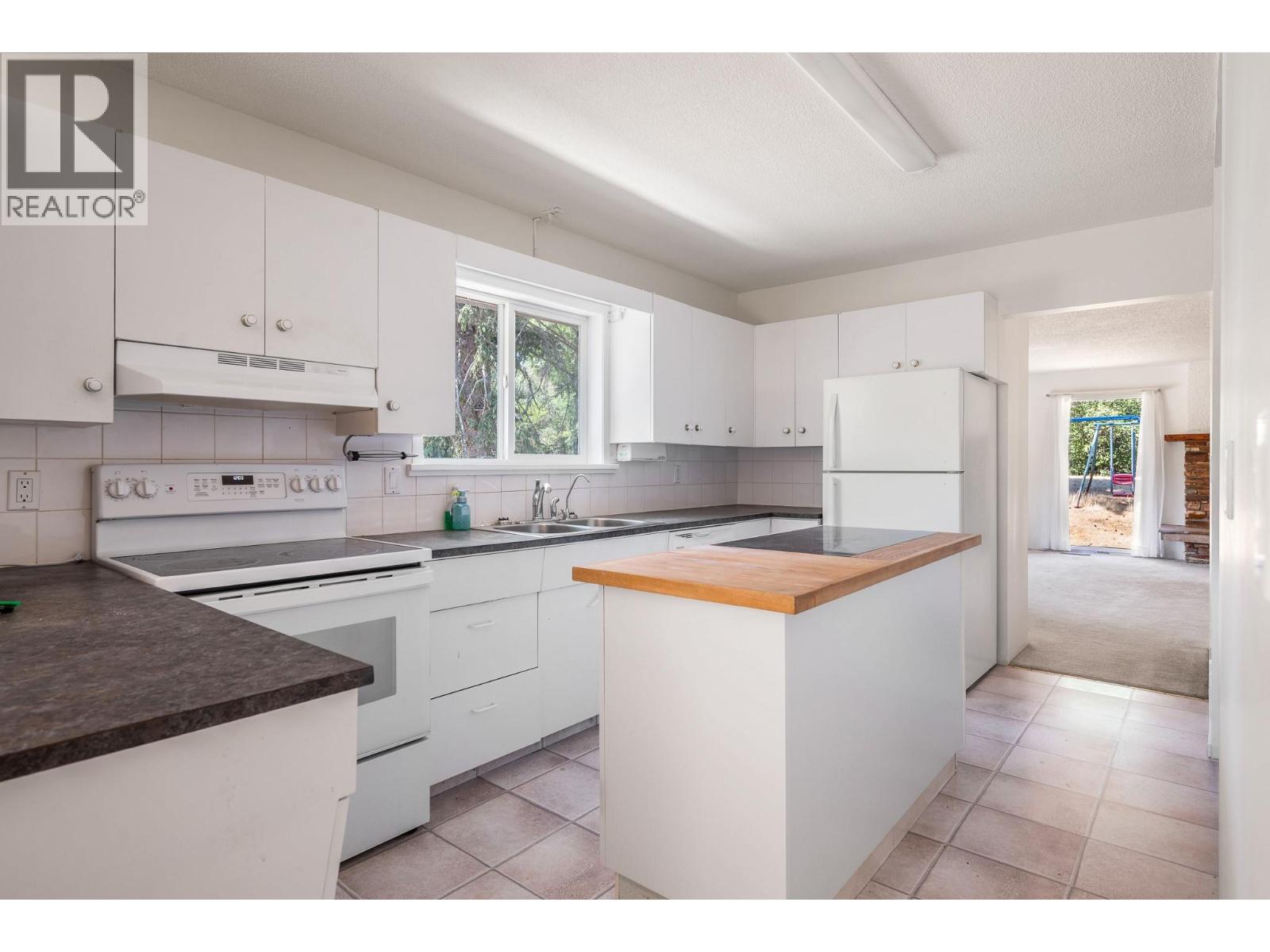 506 Browne Road, Vernon