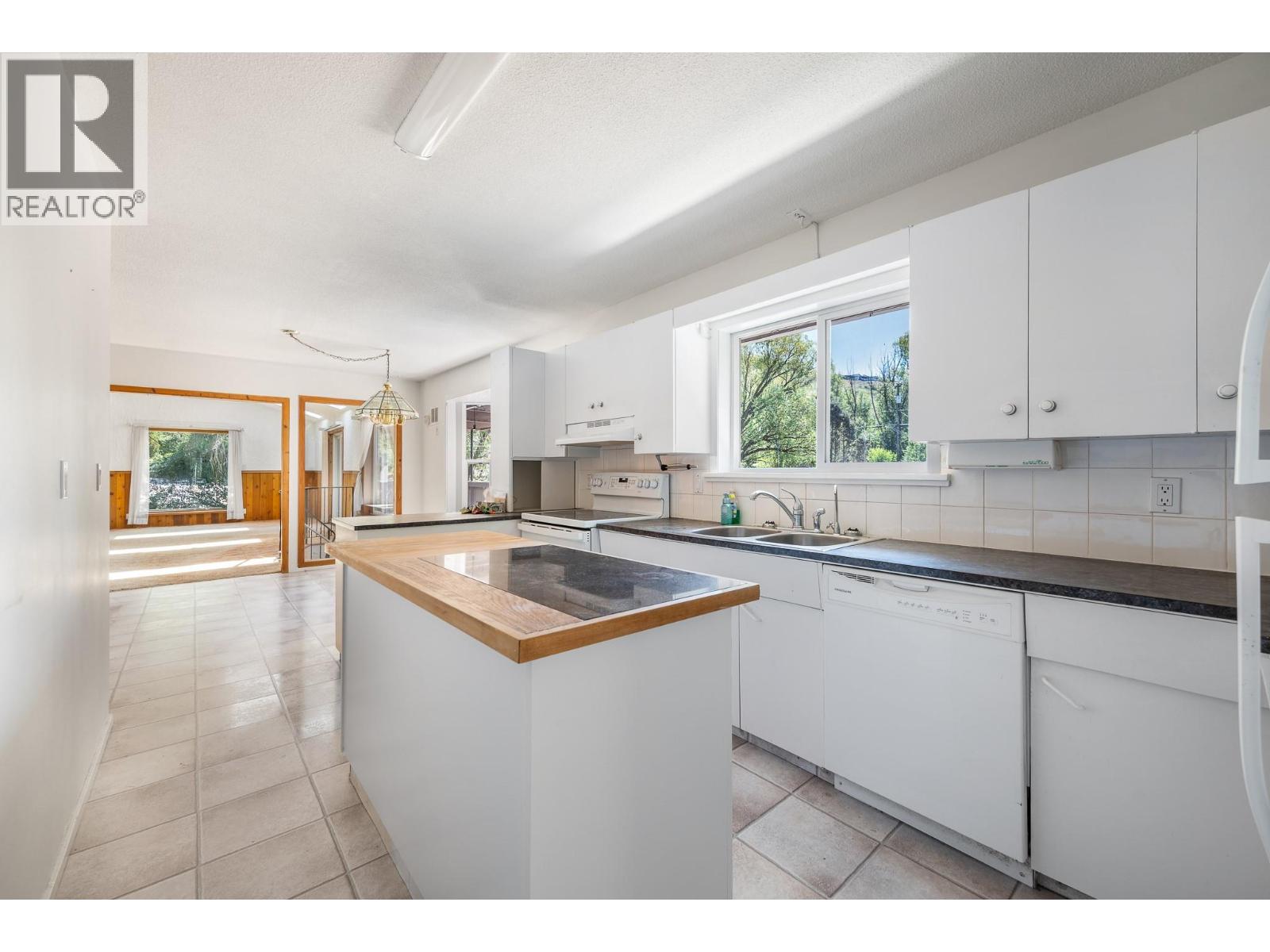 506 Browne Road, Vernon