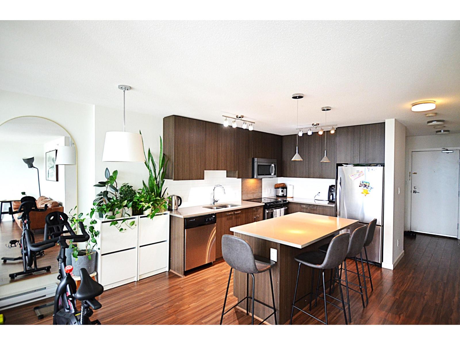 2 Bed, 2 Bath House for Sale in Surrey – 3602 13325 102A AVENUE, Surrey – MLS# R3158128 - Image 14