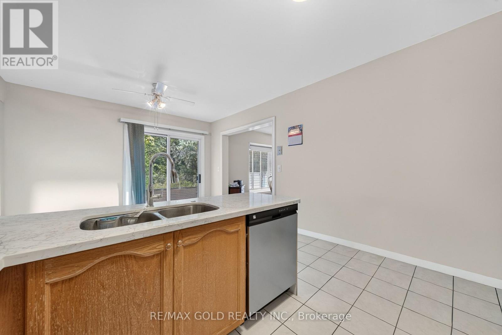 142 PRESSED BRICK DRIVE - 11