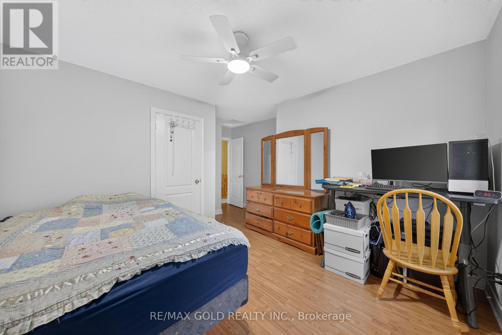 142 PRESSED BRICK DRIVE - Image 18