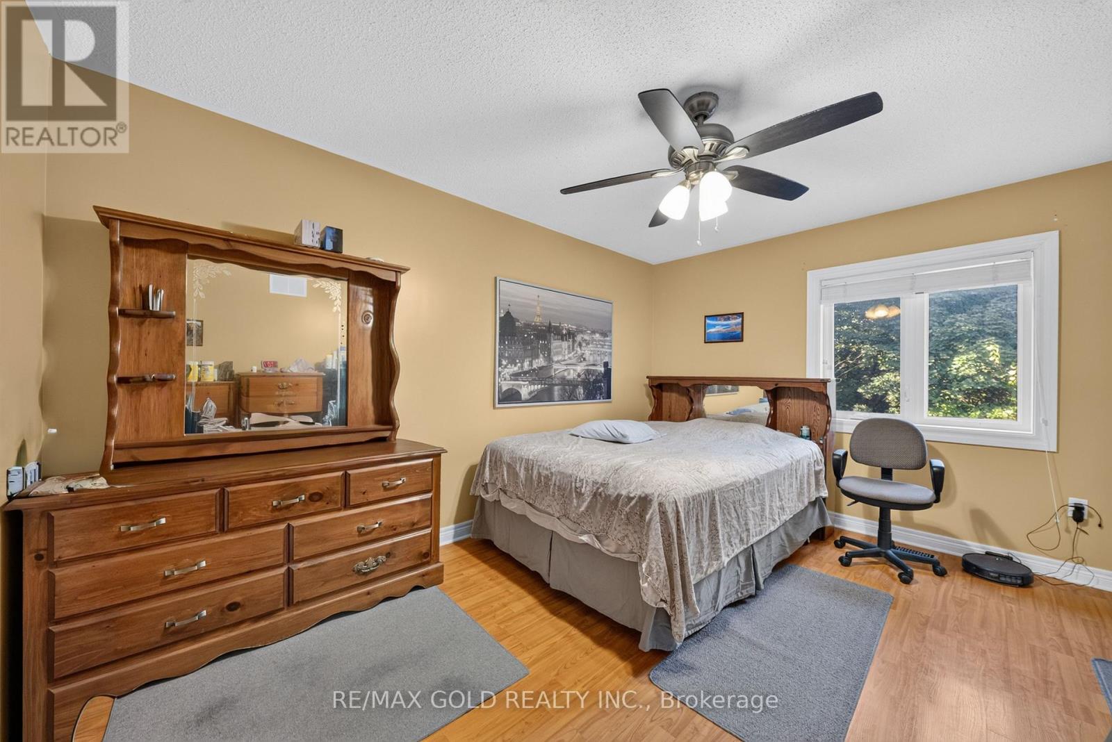 142 PRESSED BRICK DRIVE - Image 22