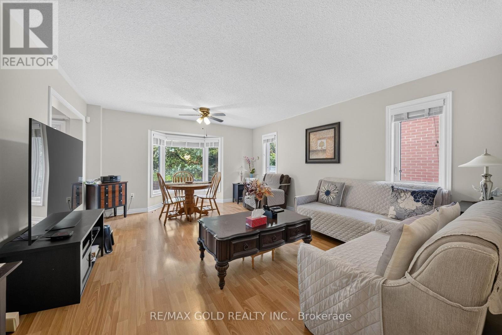 142 PRESSED BRICK DRIVE - 4