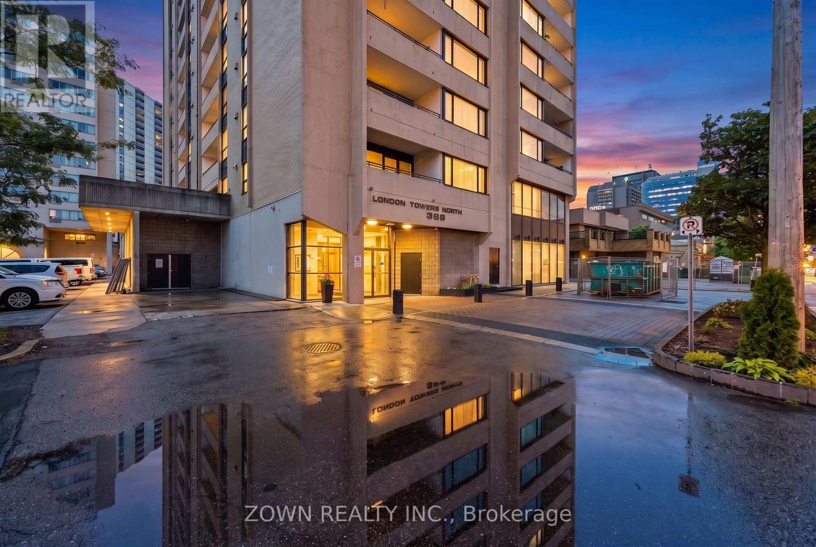 #2205 389 DUNDAS STREET - 2