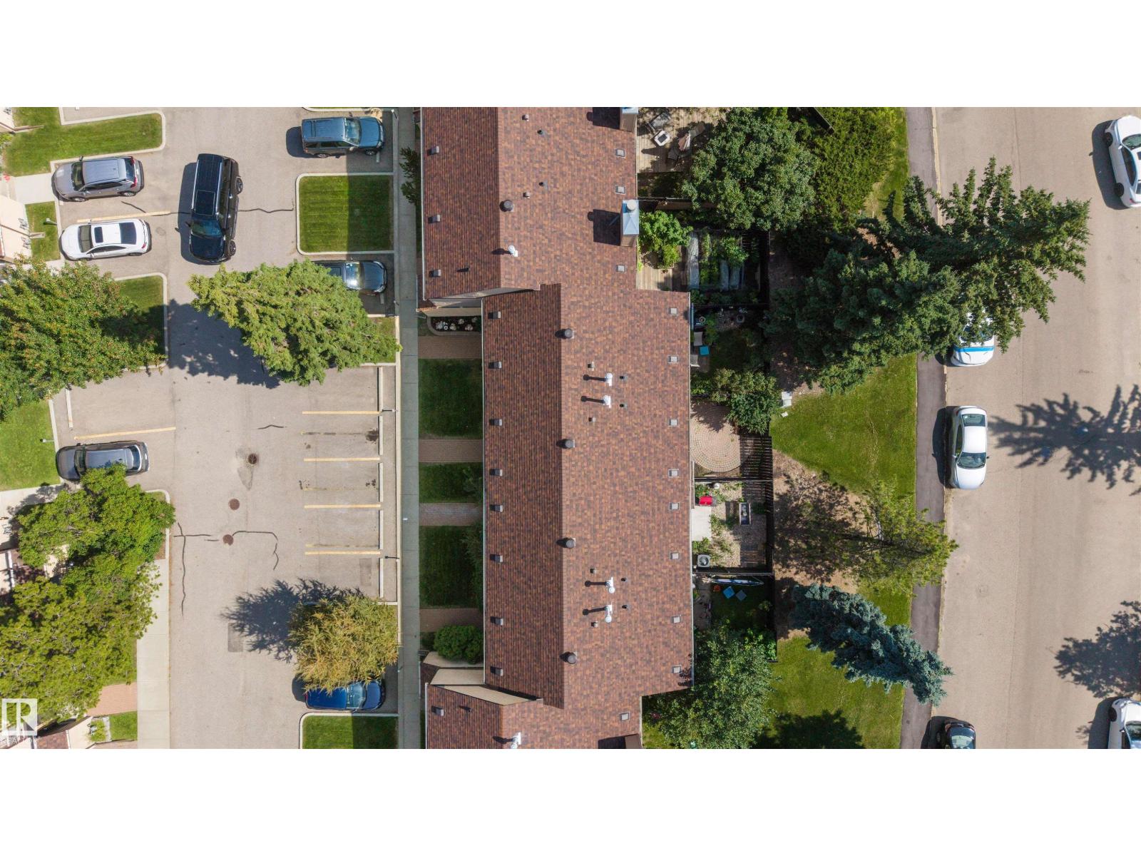 12080 25 AV NW - 34