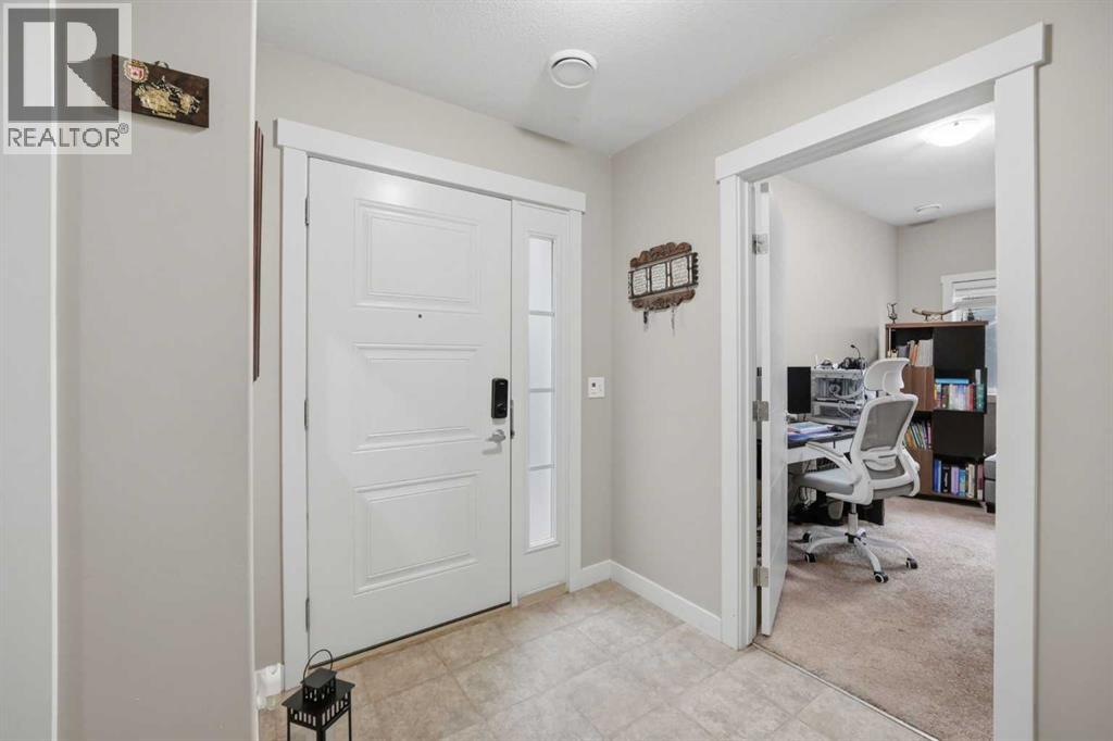 427 Redstone View NE - 10