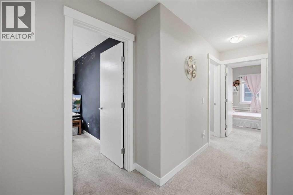 427 Redstone View NE - 31