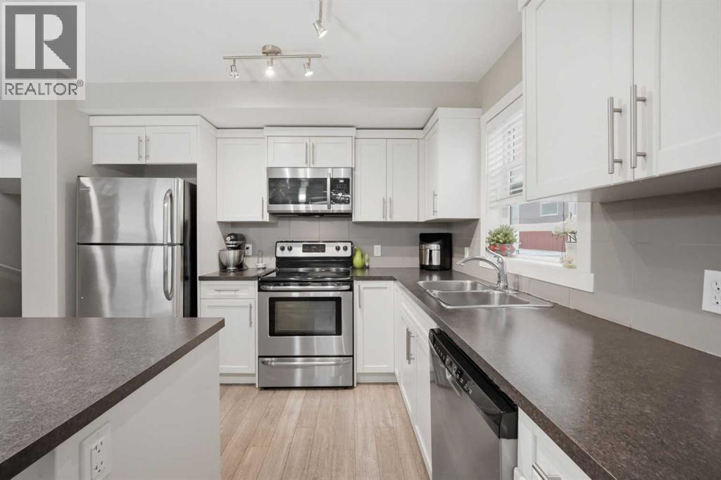 427 Redstone View NE - 21