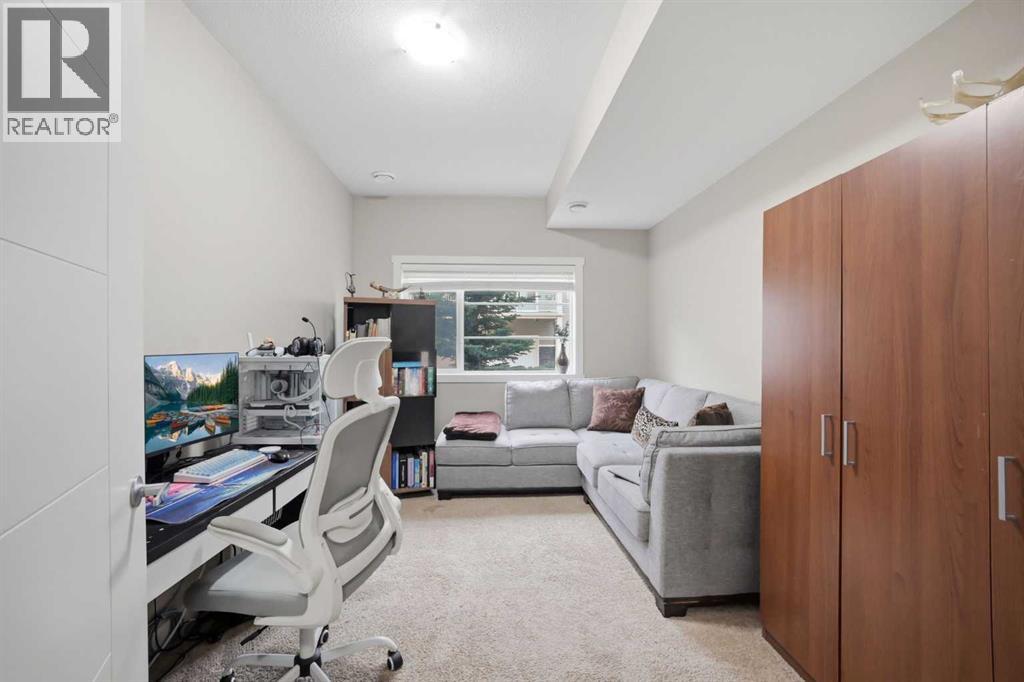 427 Redstone View NE - 11
