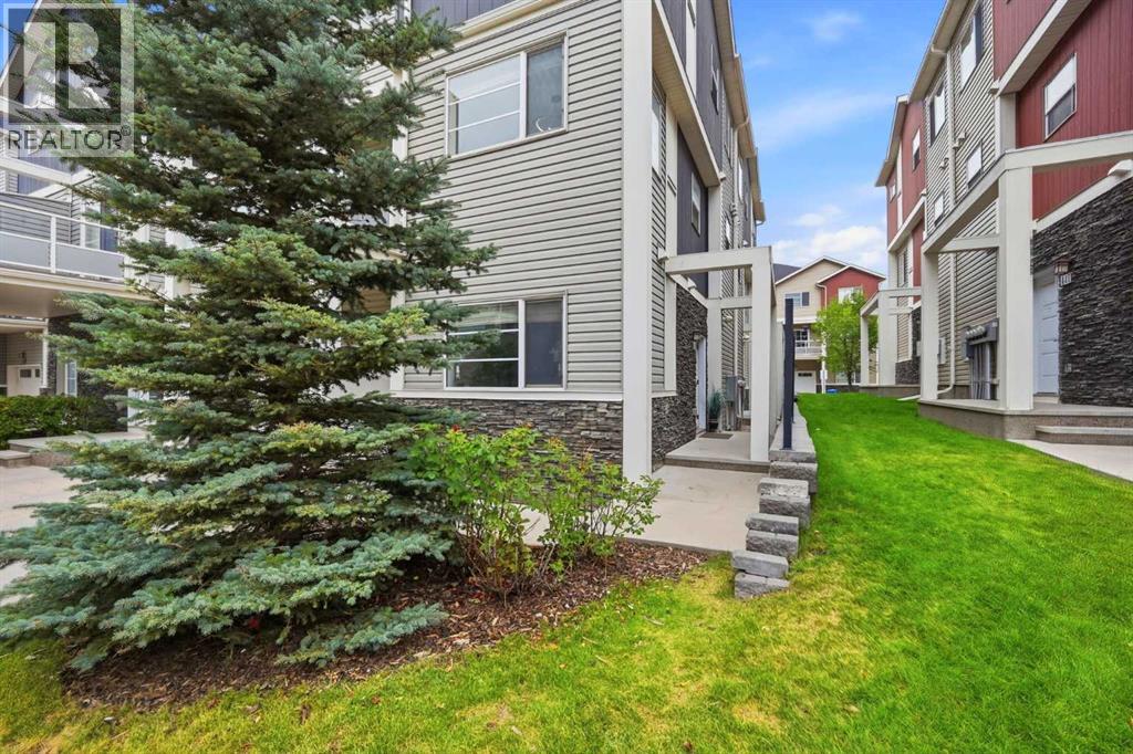 427 Redstone View NE - 7
