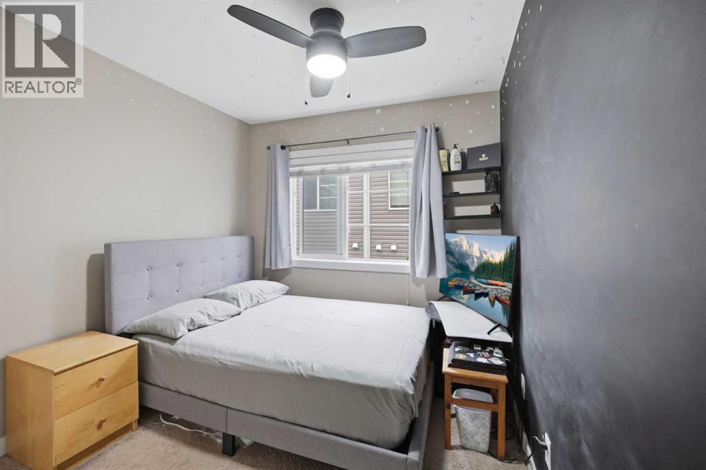 427 Redstone View NE - 32