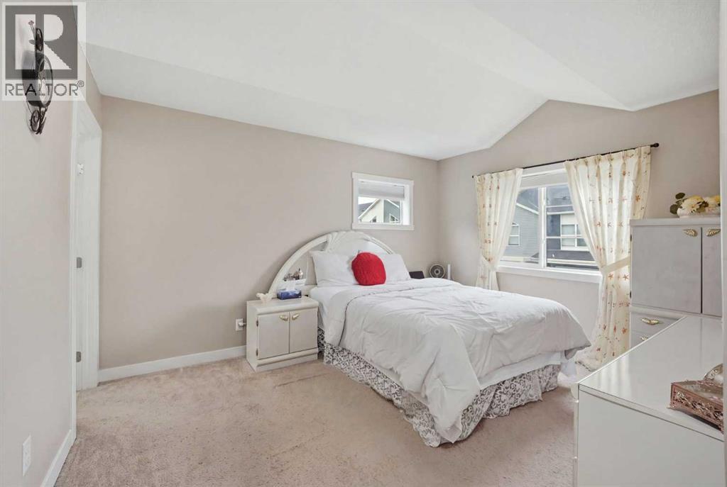 427 Redstone View NE - 37