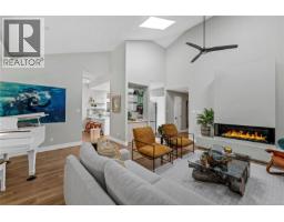 860 Lakes Blvd, French Creek, BC V9P2P8 Photo 14