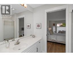 860 Lakes Blvd, French Creek, BC V9P2P8 Photo 27