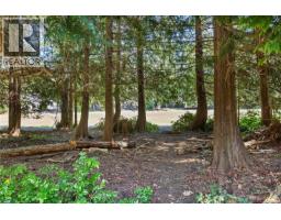 860 Lakes Blvd, French Creek, BC V9P2P8 Photo 47