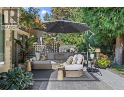 860 Lakes Blvd, French Creek, BC V9P2P8 Photo 40