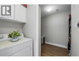 860 Lakes Blvd, French Creek, BC V9P2P8 Photo 31