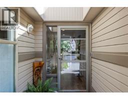 860 Lakes Blvd, French Creek, BC V9P2P8 Photo 48