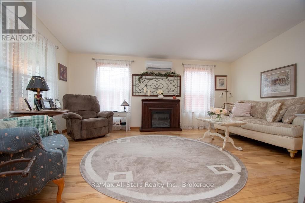 51 CREEKSIDE CIRCLE - 12