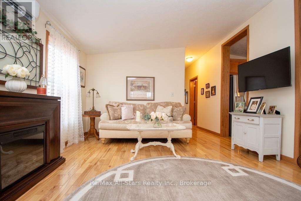 51 CREEKSIDE CIRCLE - Image 15