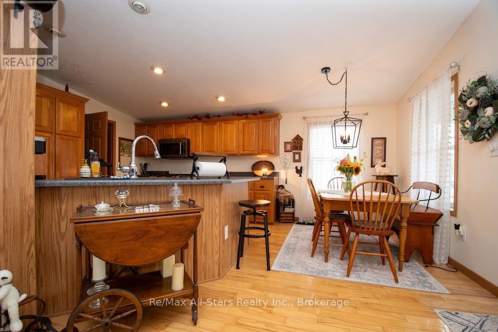 51 CREEKSIDE CIRCLE - Image 16