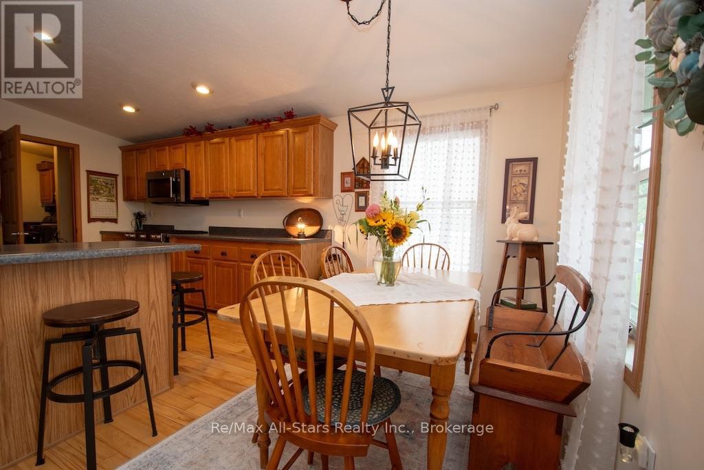 51 CREEKSIDE CIRCLE - 19