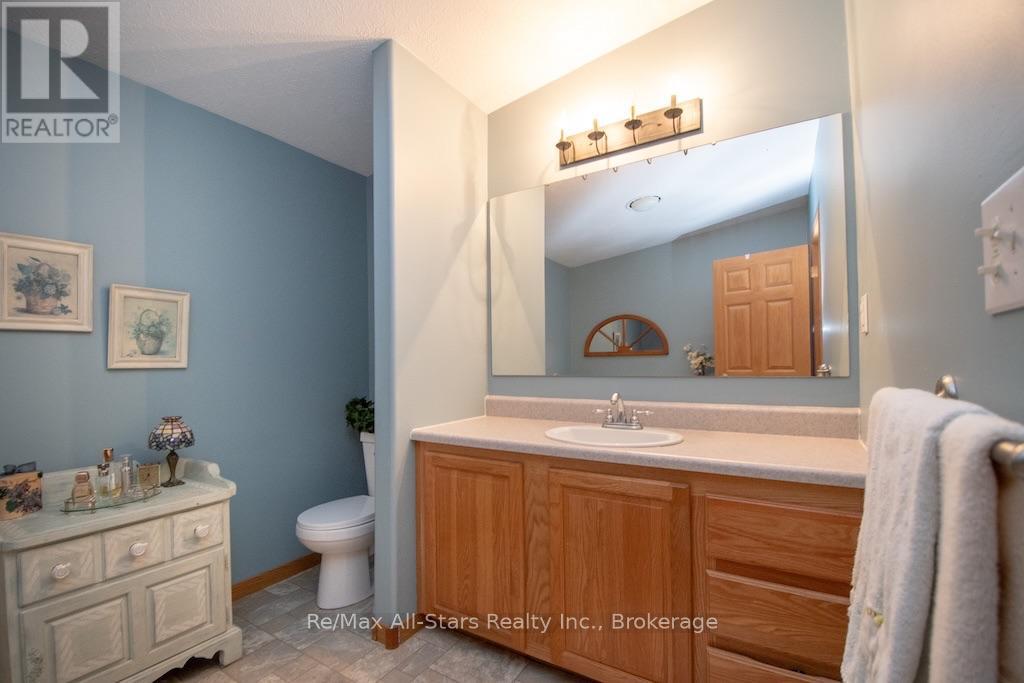 51 CREEKSIDE CIRCLE - Image 30