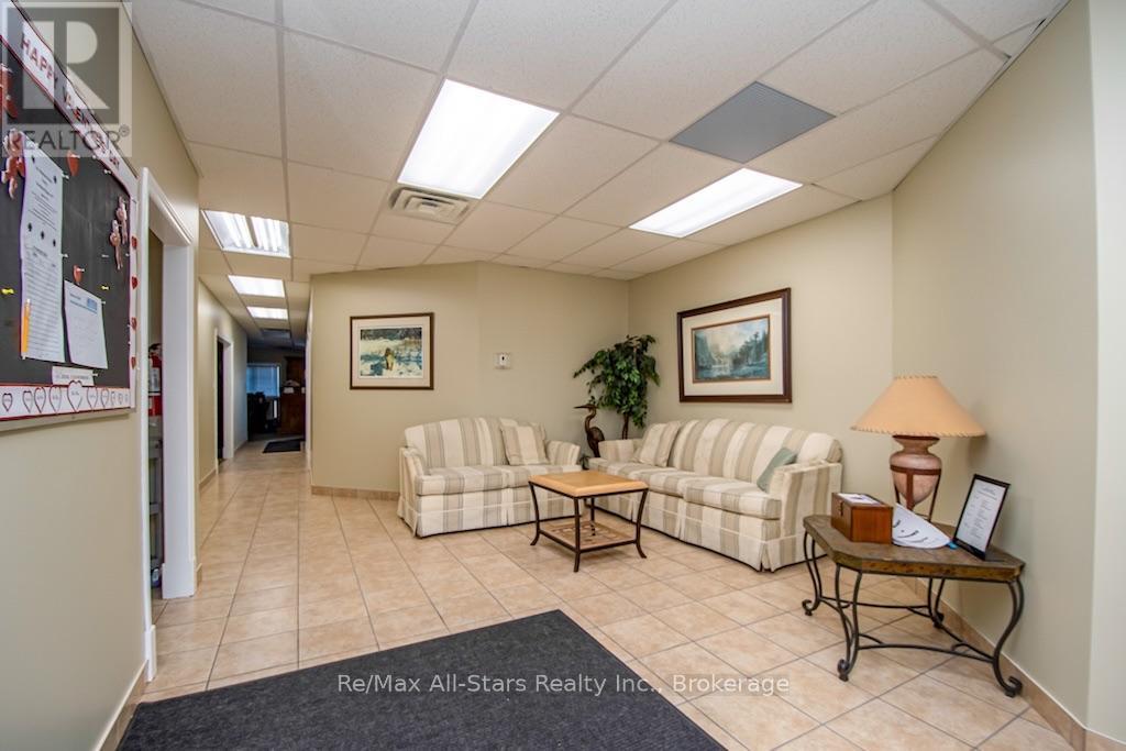 51 CREEKSIDE CIRCLE - Image 46