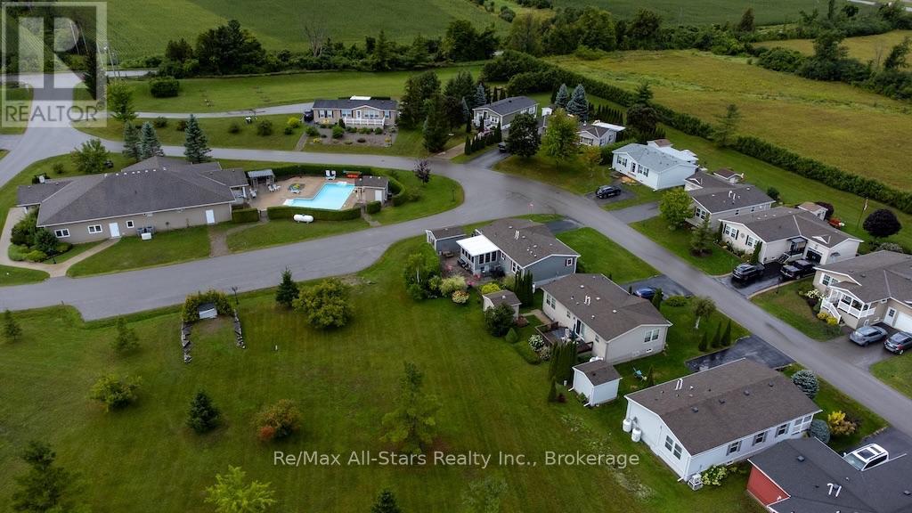 51 CREEKSIDE CIRCLE - 48