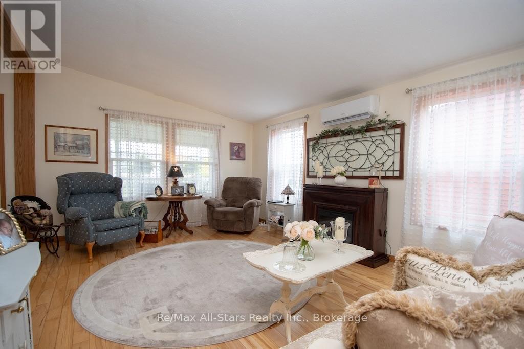51 CREEKSIDE CIRCLE - Image 9